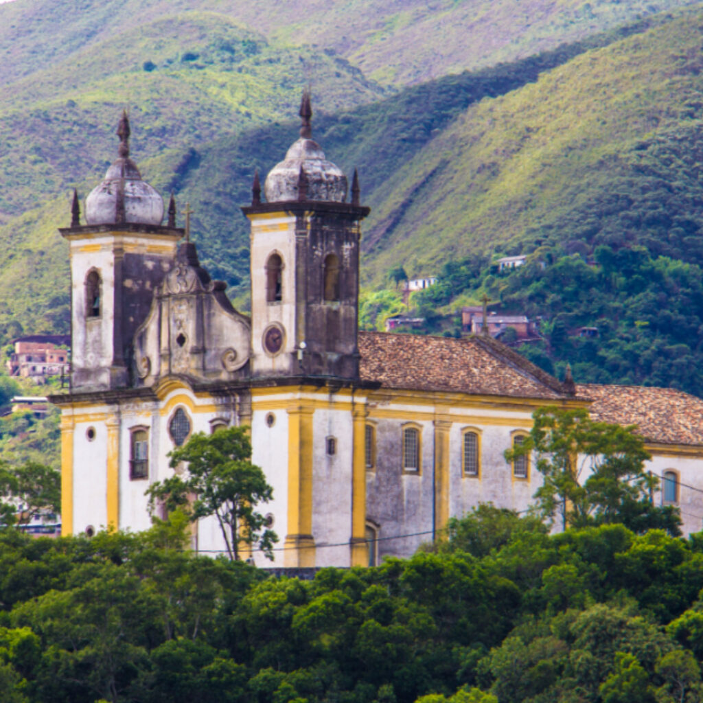 Igreja antiga na cidade de Ouro Preto-MG